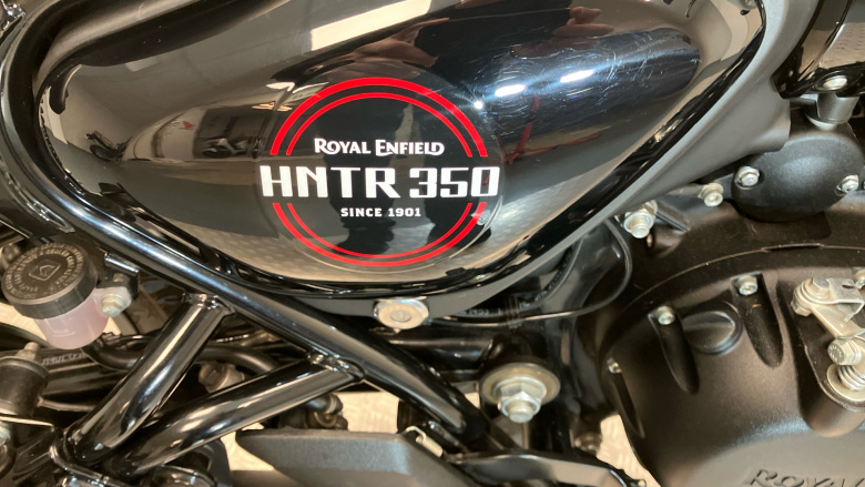 Royal Enfield Hntr 350 Rebel Red (23MY)